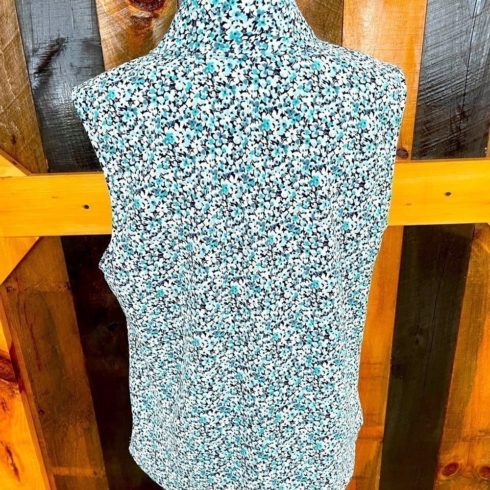 APPLESEED’S Petites sleeveless top with tie front - Picture 4 of 6